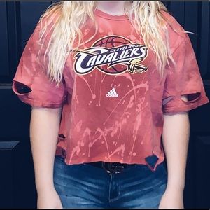 Adidas Cleveland Cavaliers cropped distressed tee